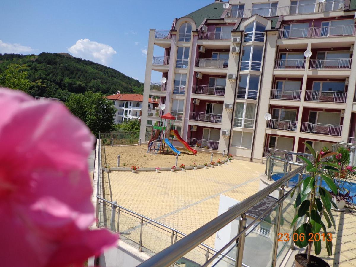 Kavarna Hills Apartments Kültér fotó